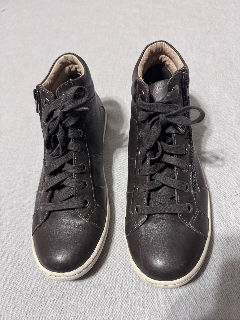 Taos Footwear Black High-Top Lace-Up Sneakers with Side Zip - Picture 1 of 5